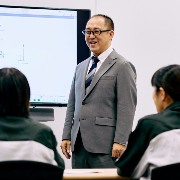 三晃空調の新入社員研修は大阪と東京で、しっかり1年間。