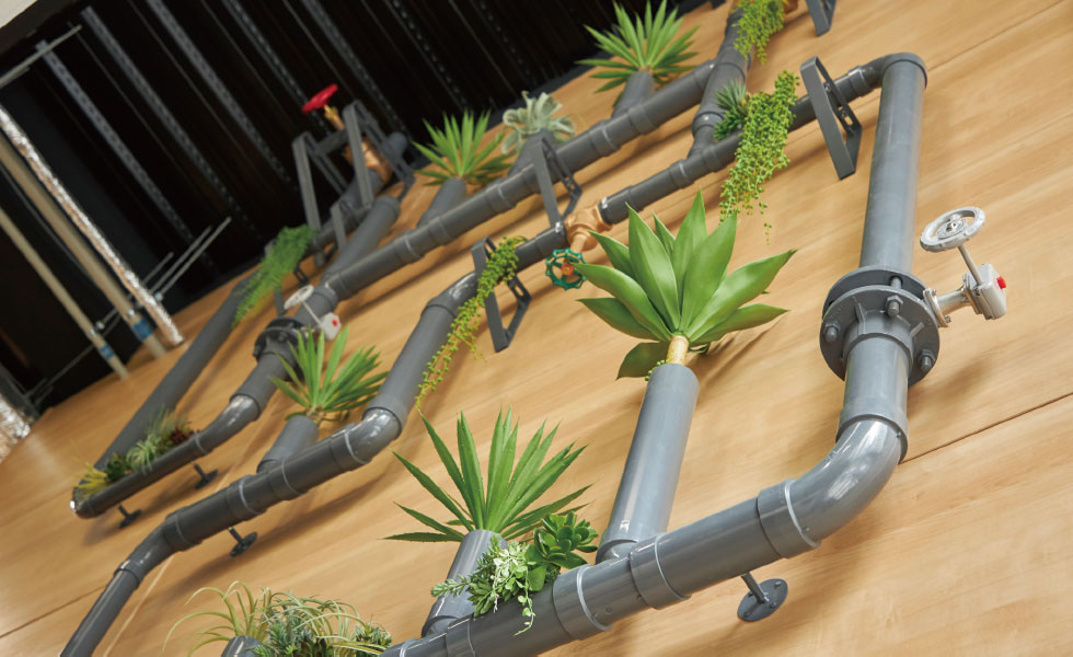 2.配管アート「CYCLES」