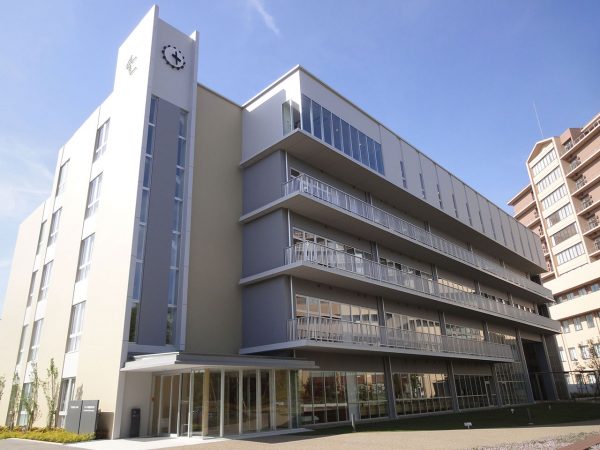 ベルランド看護助産専門学校